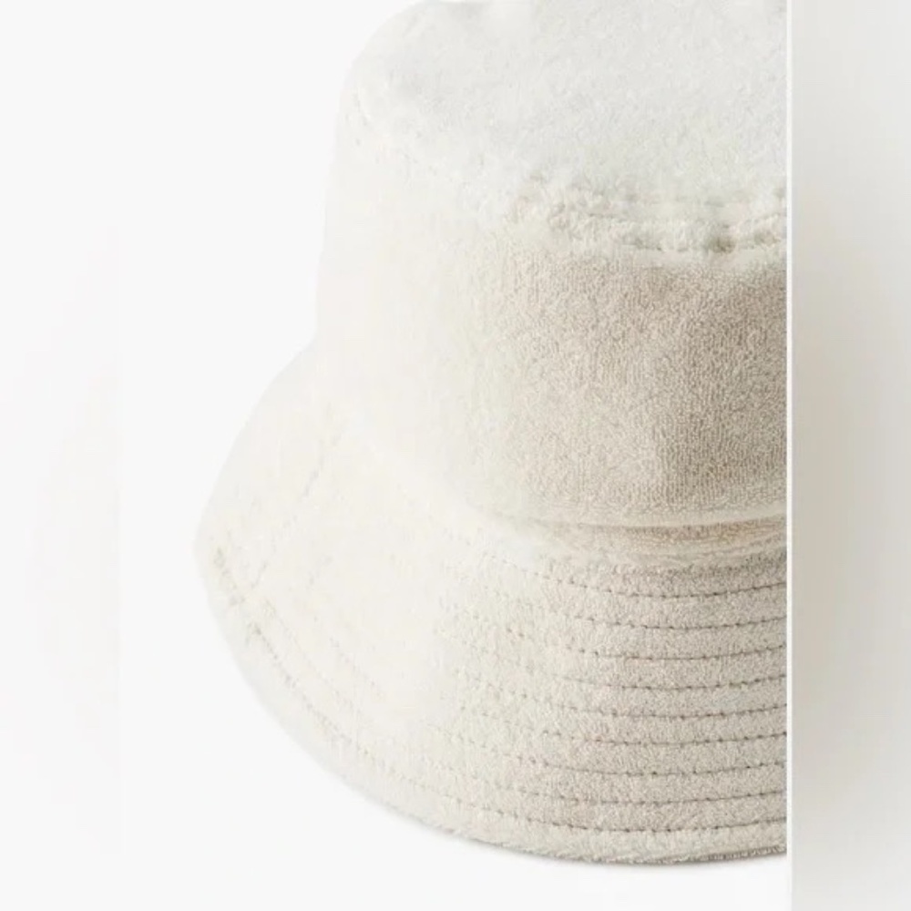 Aritzia Bucket Hat - Picture 3 of 5
